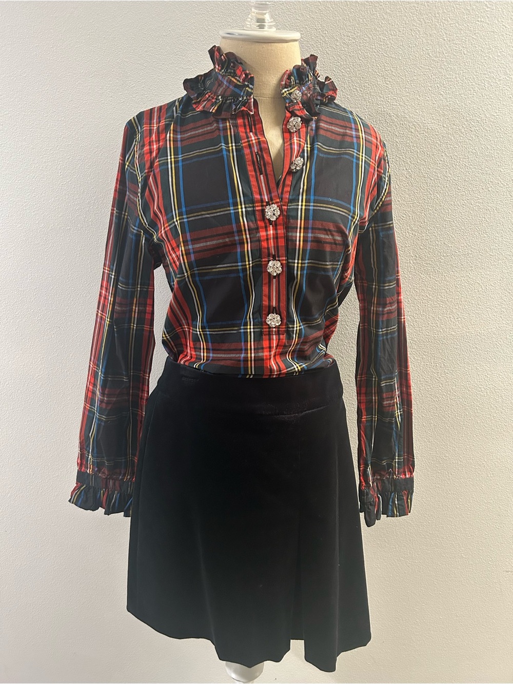 J. Crew Red & Black Plaid Ruffle-Collar Jewel Button Front Blouse size 6